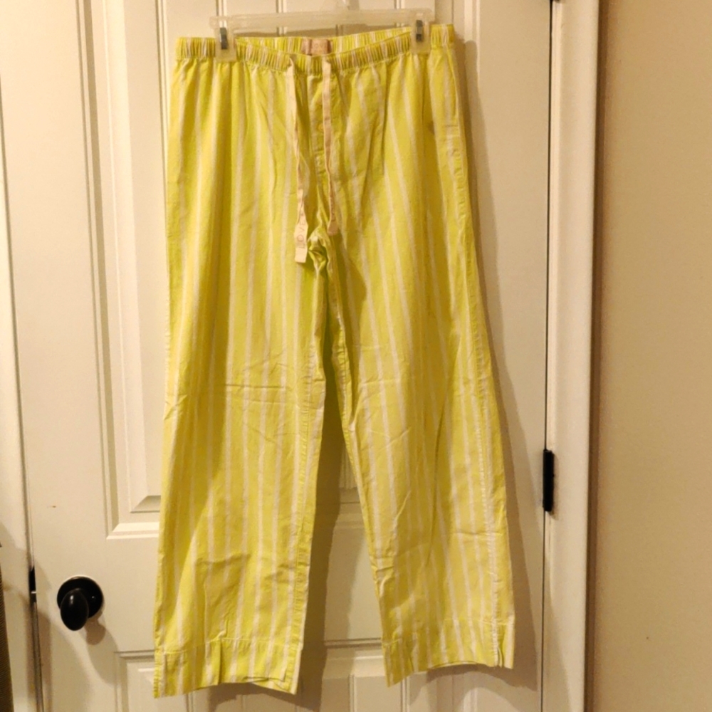 GAP LOVE size small cotton pajama bottoms